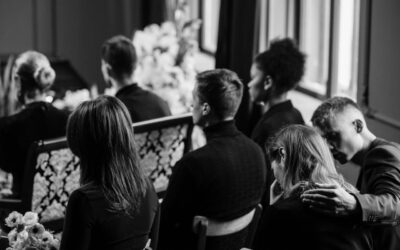 Condoléances pour le décès d’une personne âgée : comment exprimer votre soutien